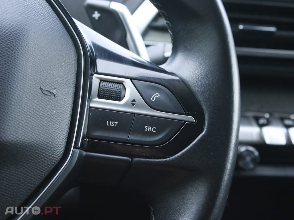 Peugeot 5008 1.2 PureTech Allure EAT8