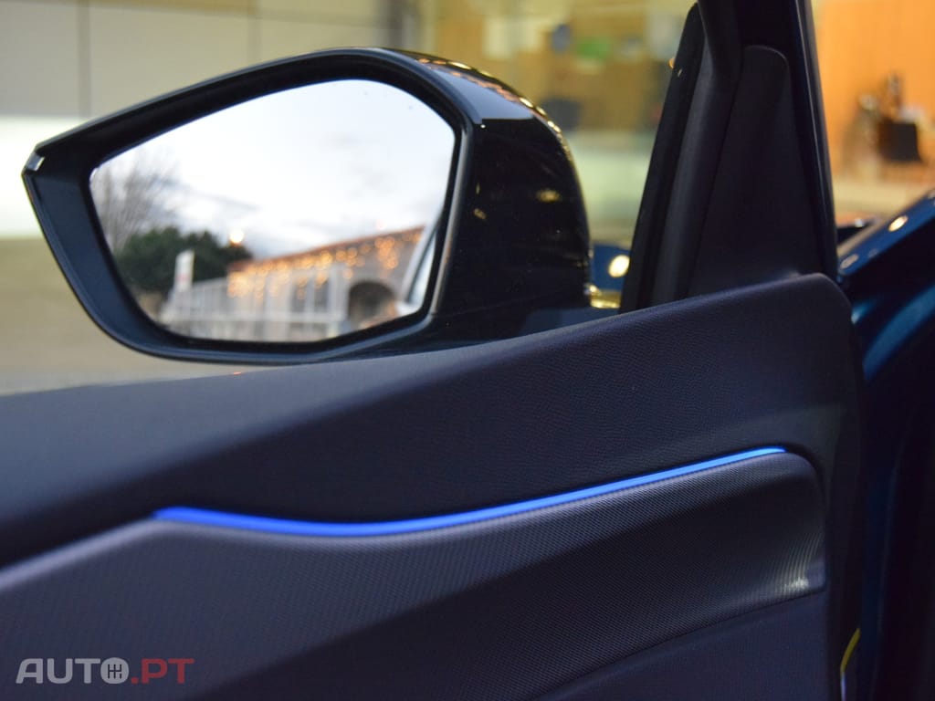 Peugeot 408 1.6 Hybrid GT e-EAT8