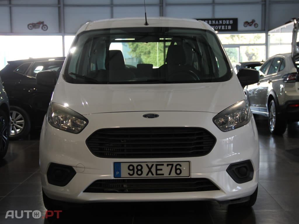 Ford Tourneo 5 LUGARES