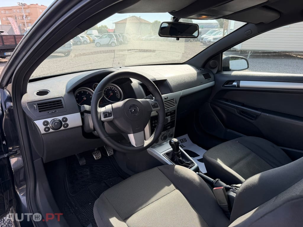 Opel Astra GTC 1.3 CDTi