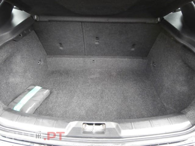 Volvo V40 2.0 D2 R-Design