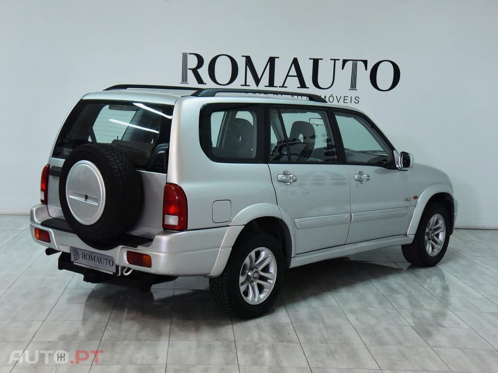 Suzuki Grand Vitara XL7 2.0 HDI 16V 4X4 7LUG