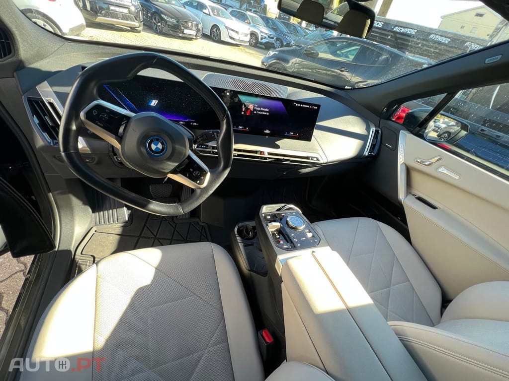 BMW iX xDrive50