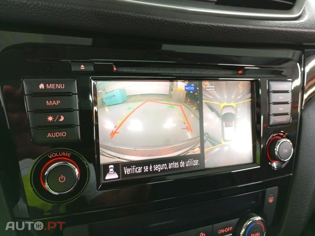 Nissan Qashqai 1.5 dCi N-Connecta J18