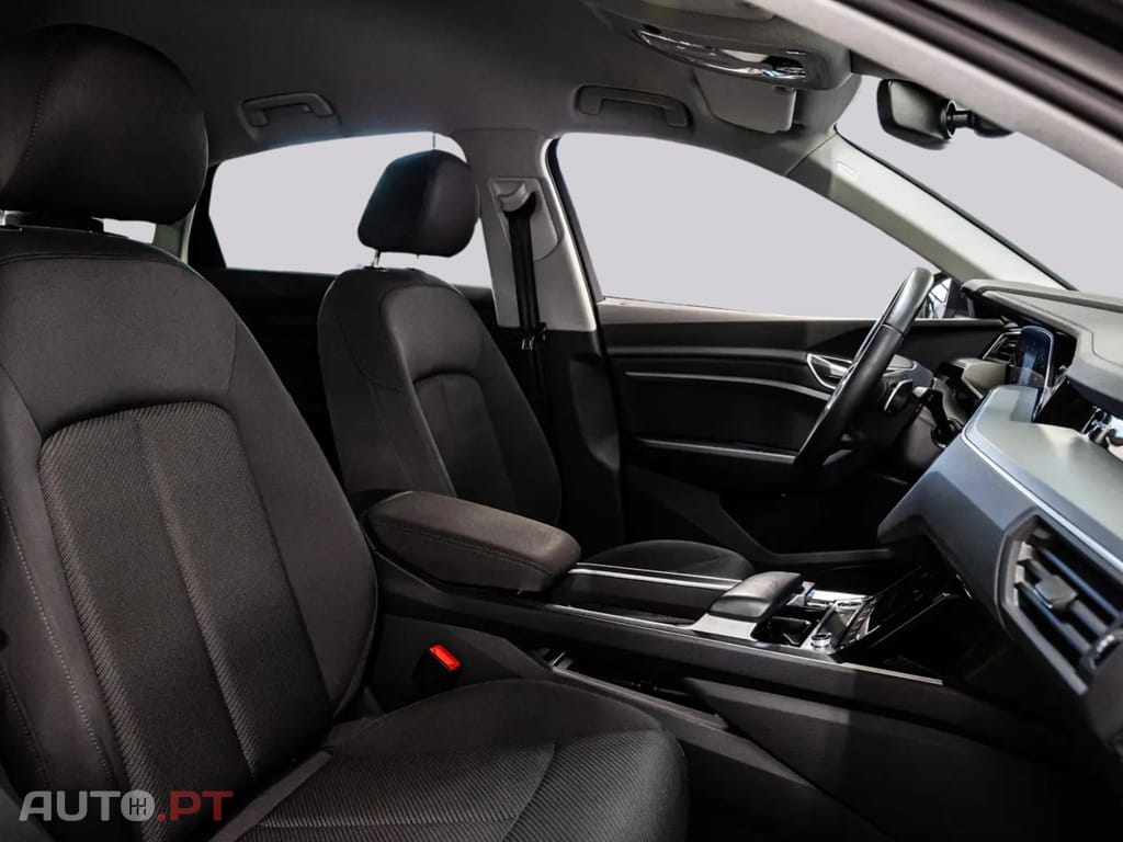 Audi E-Tron I.V.A DEDUTÍVEL 55 ADVANCED 21Z