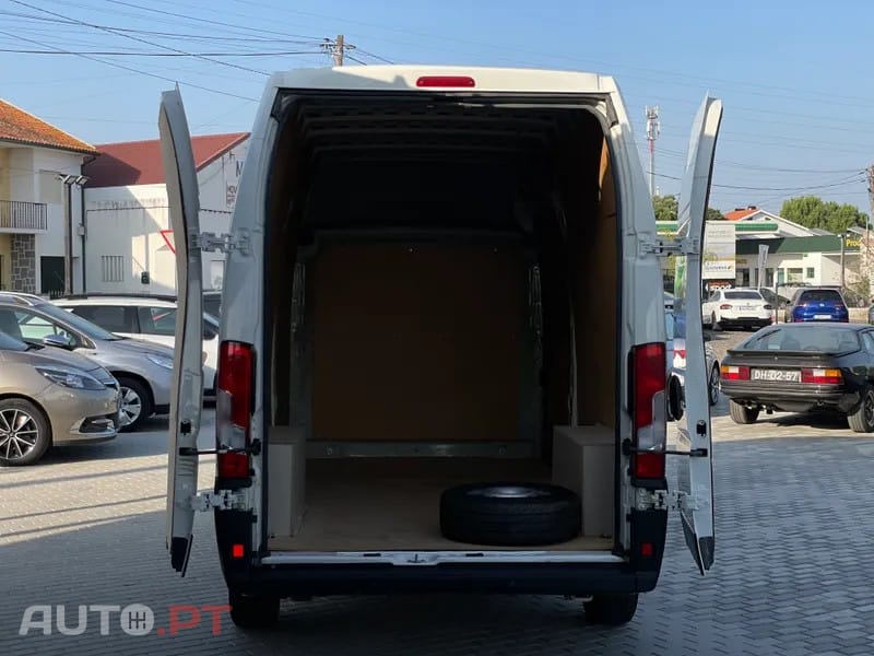 Peugeot Boxer 2.2 Blue HDi 335 L3H3 Pro