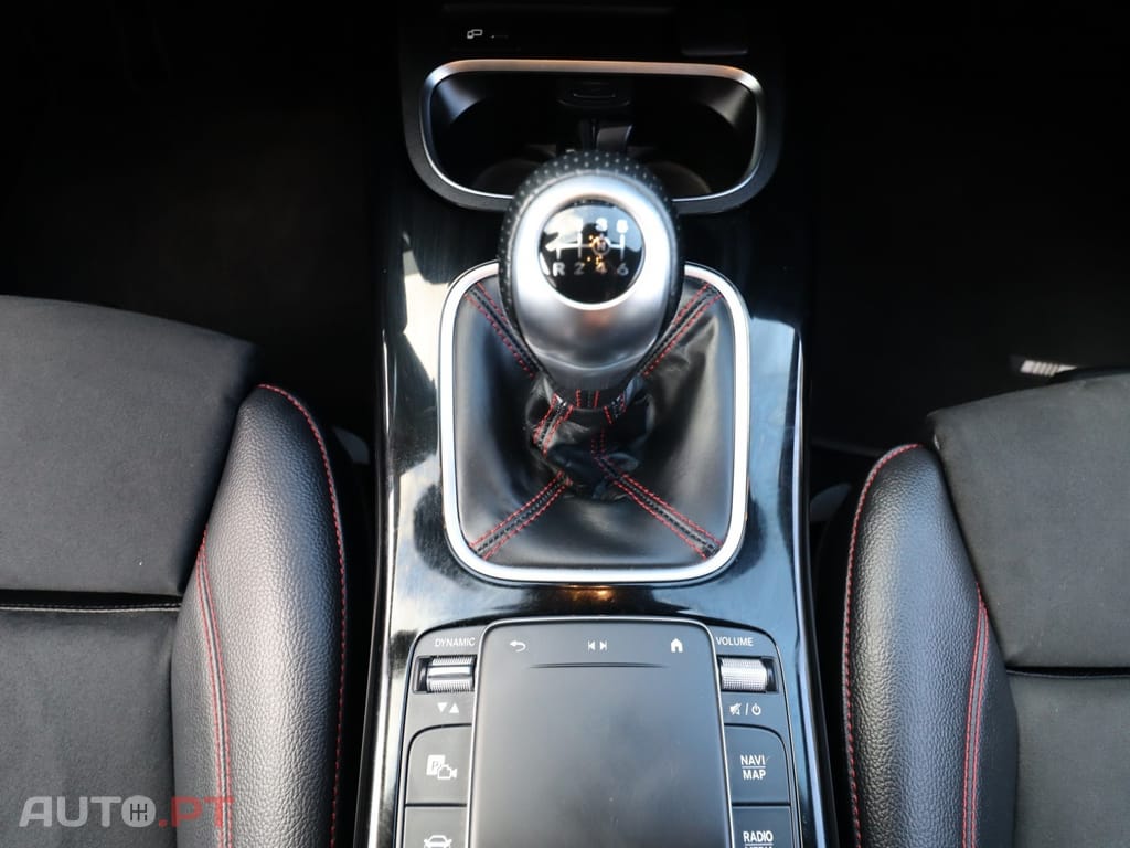 Mercedes-Benz CLA 180 AMG LINE