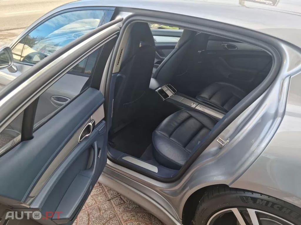 Porsche Panamera  4s Pdk