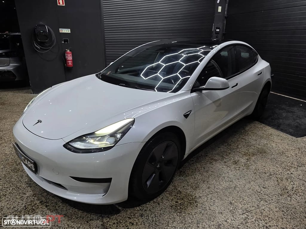 Tesla Model 3 Standard Range Plus RWD