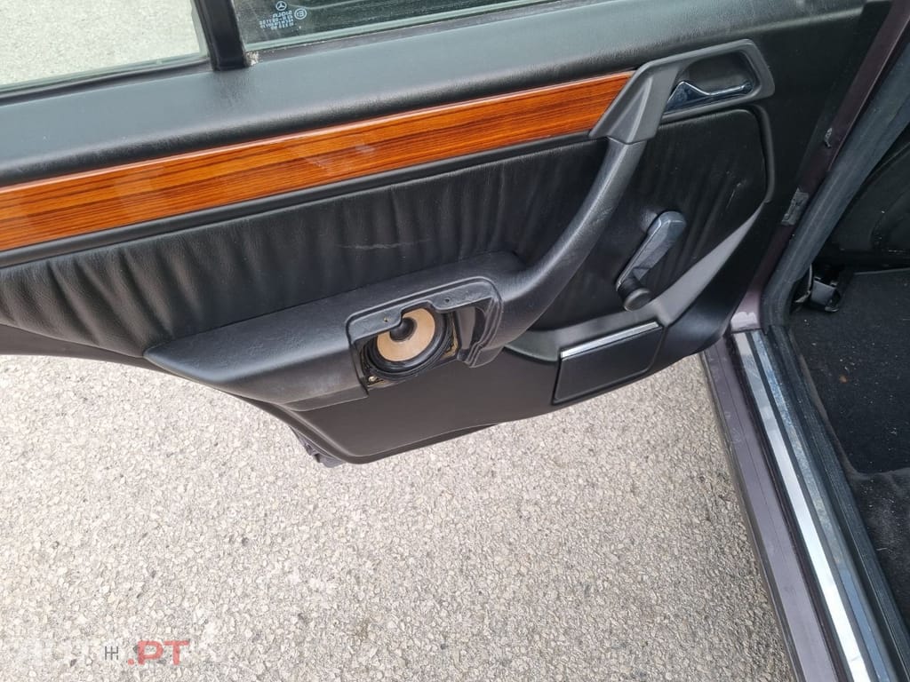 Mercedes-Benz 300 TD