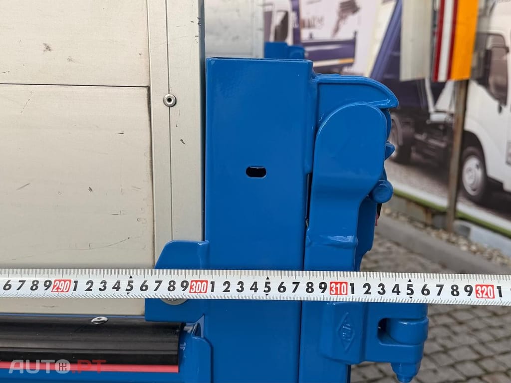 Mitsubishi Canter BASCULA