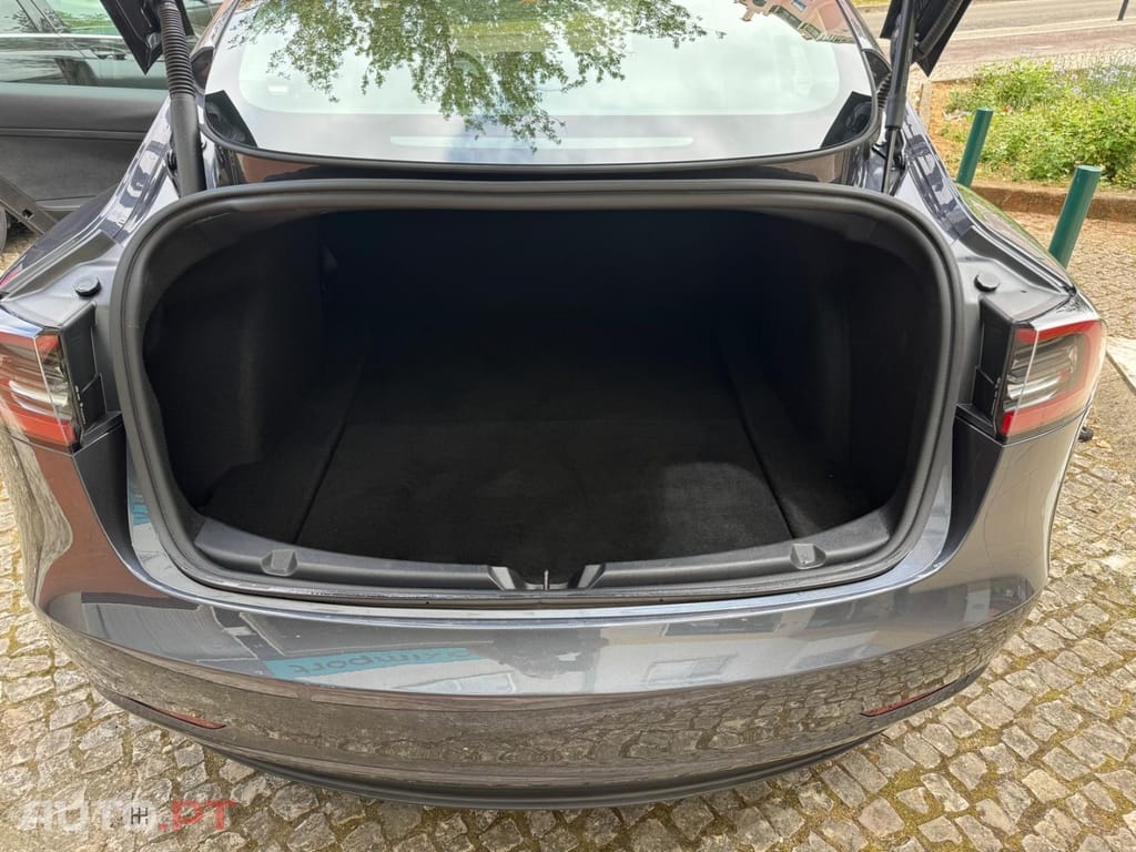 Tesla Model 3 Tração Traseira