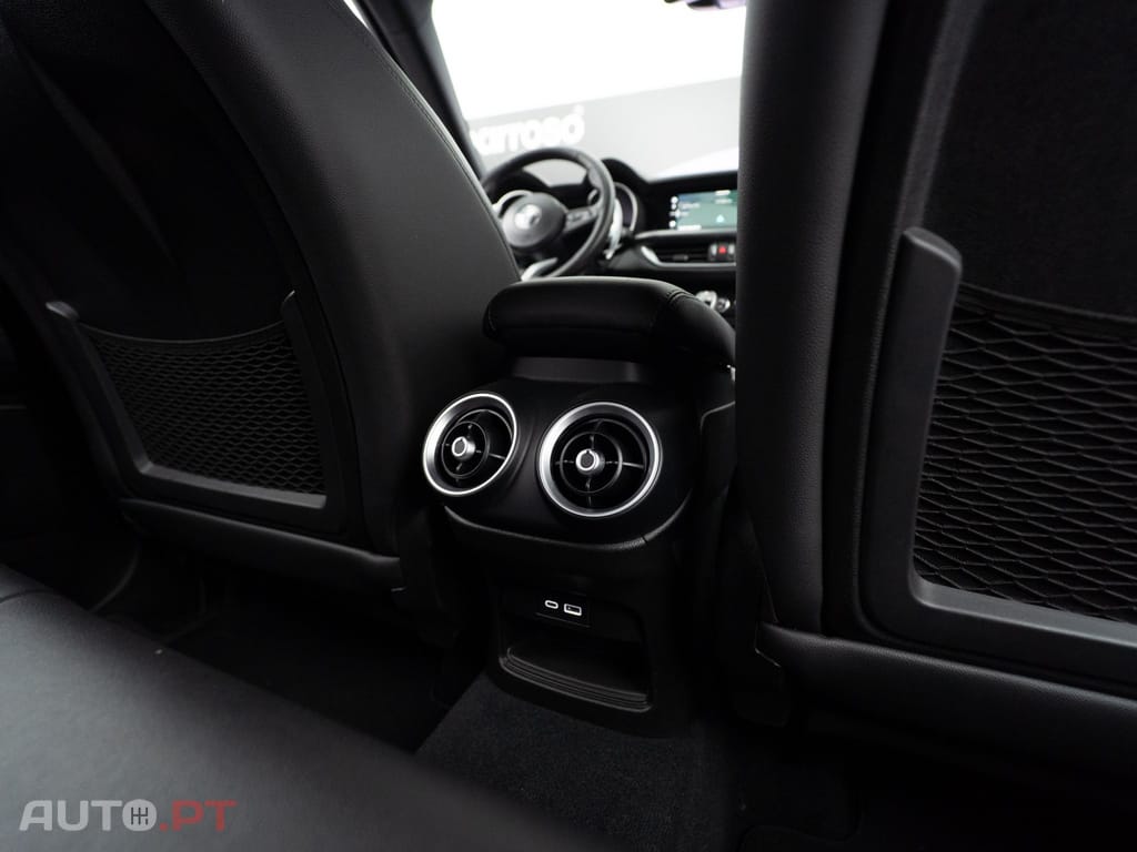 Alfa Romeo Stelvio 2.2 D Sprint Q4 AT8