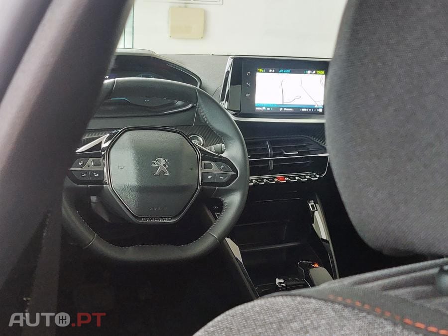 Peugeot E-208 50 kWh Active