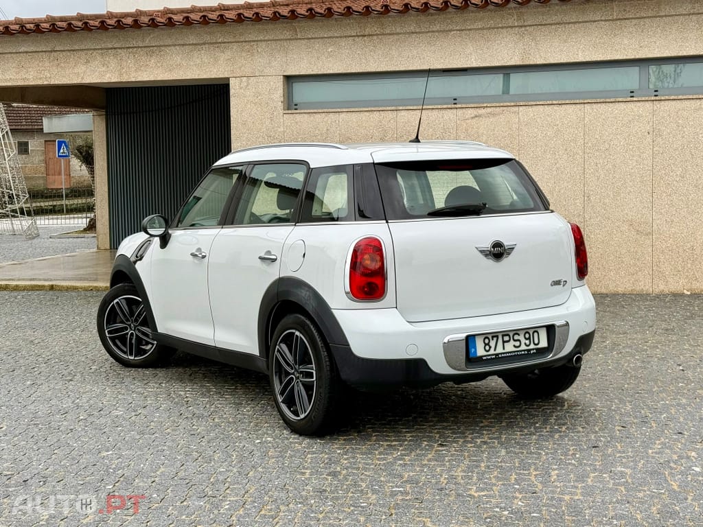 MINI Countryman One D