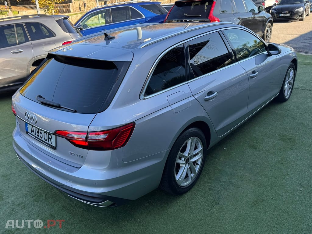 Audi A4 Avant 30 TDI Advanced S tronic
