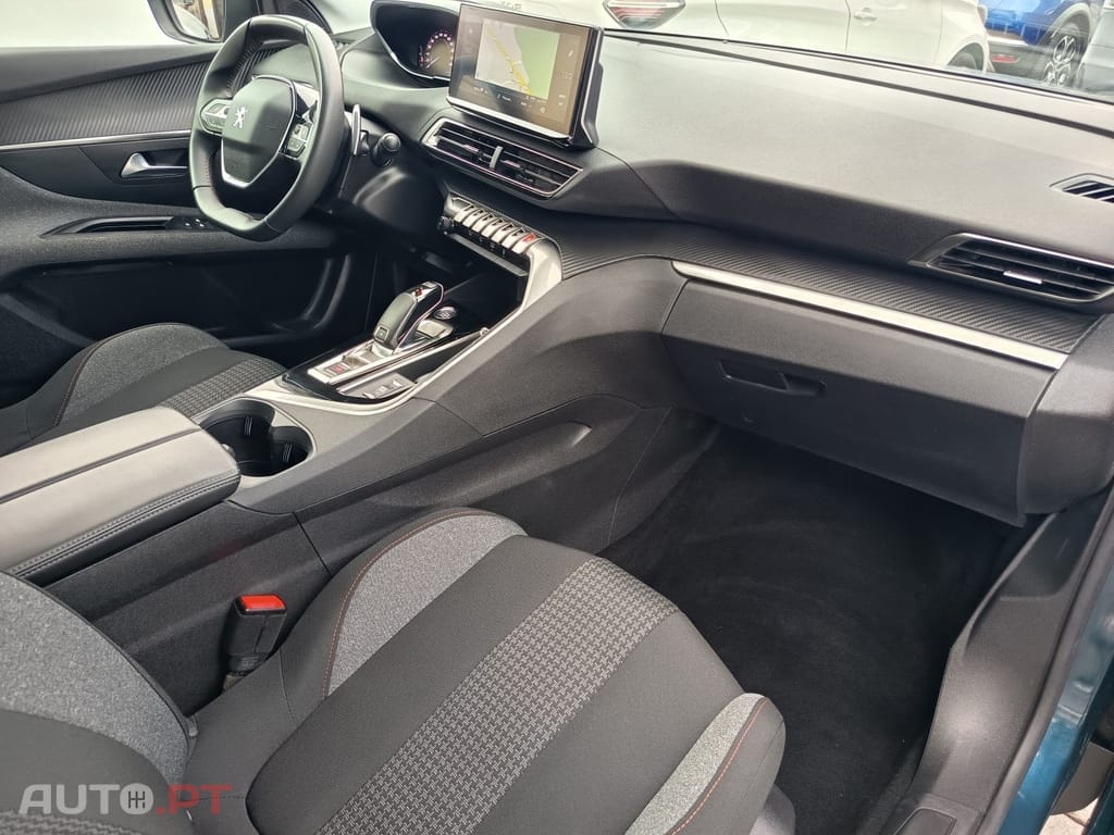 Peugeot 3008 1.5 BlueHDi Active Pack EAT8