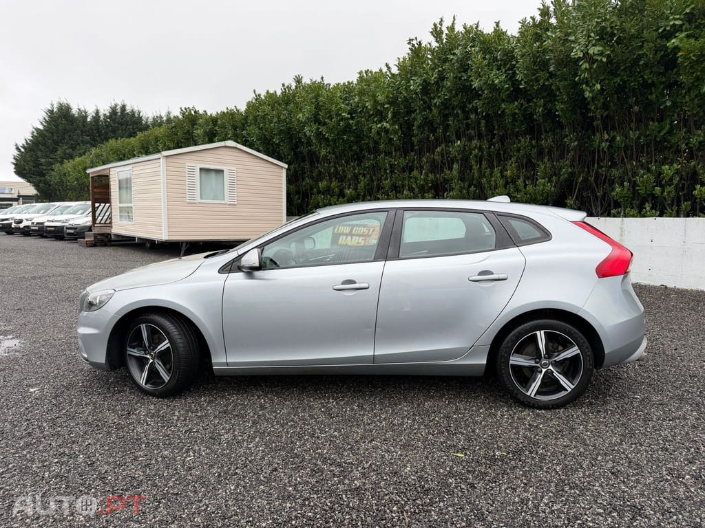 Volvo V40 2.0 D2 R-Design