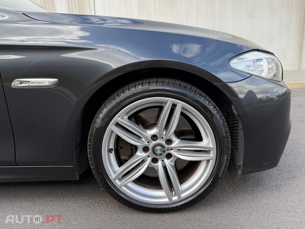 BMW 550 i Pack M Auto