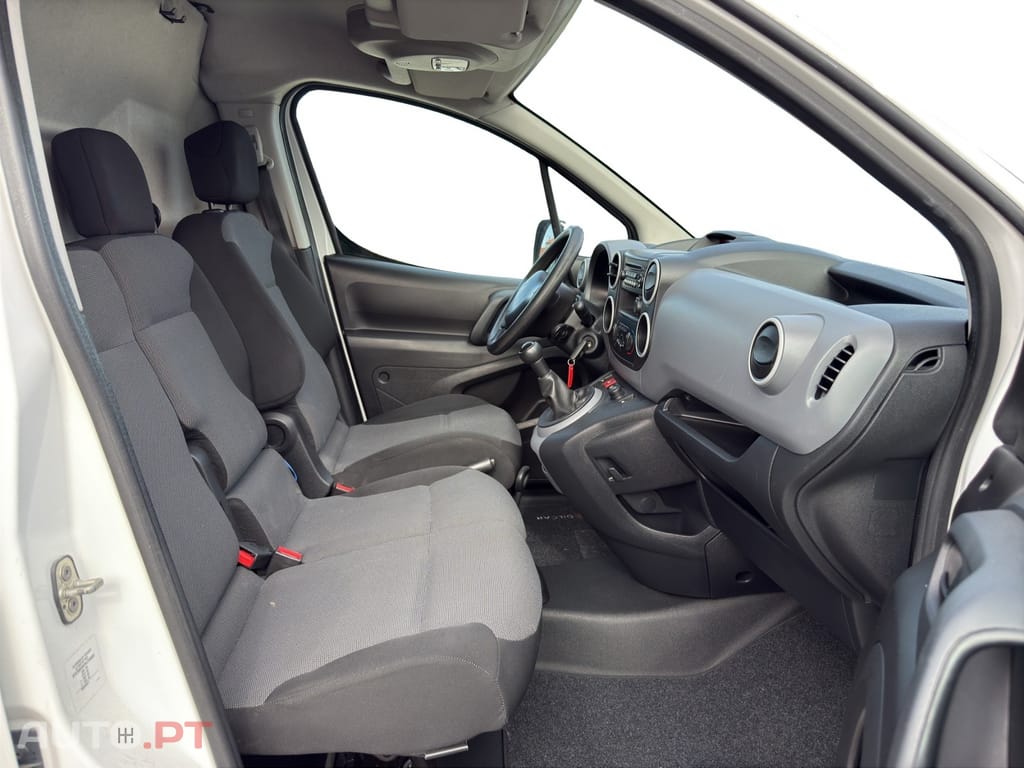 Peugeot Partner Outro