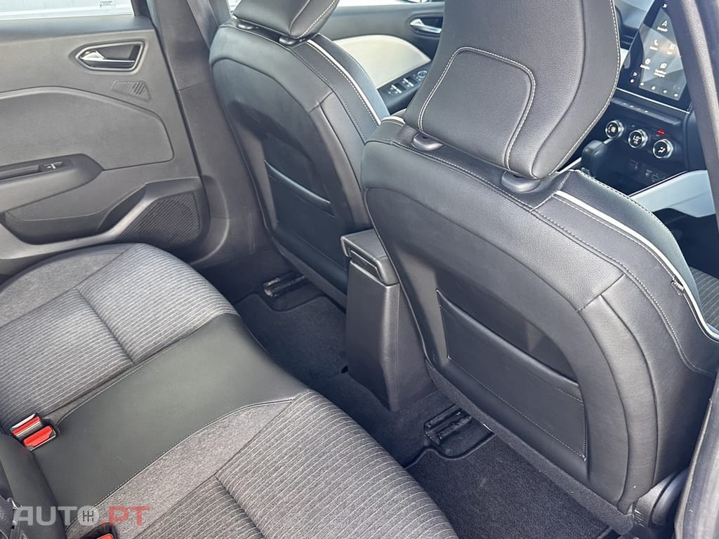 Renault Clio 1.6 E-Tech Exclusive