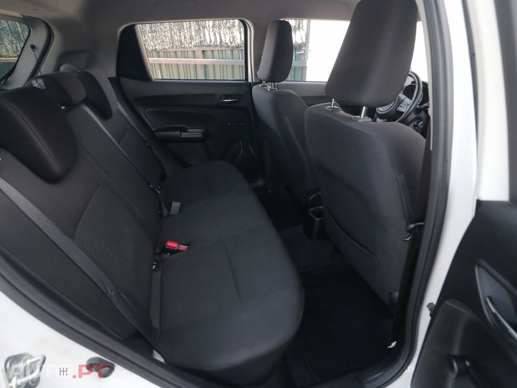 Suzuki Swift HYBRID