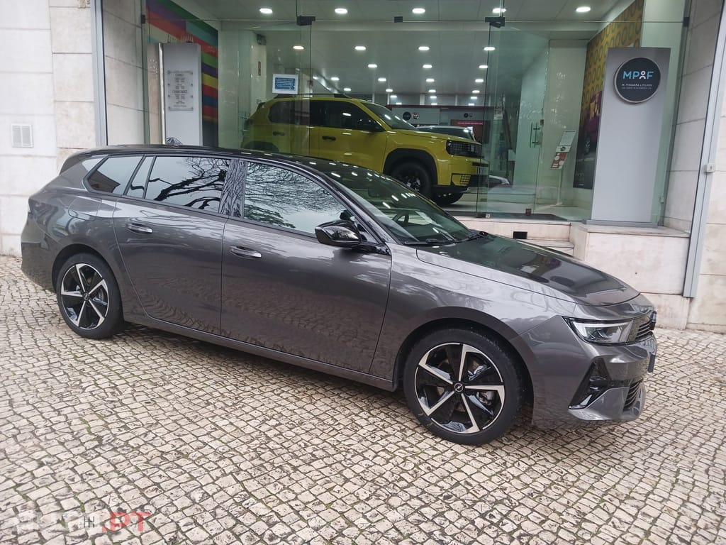 Opel Astra Sports Tourer 1.2 T Hybrid GS eDCT