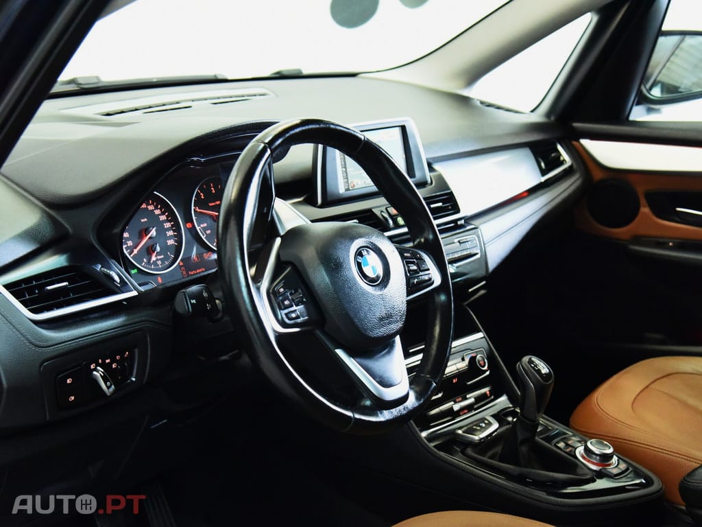 BMW 216 d Line Luxury