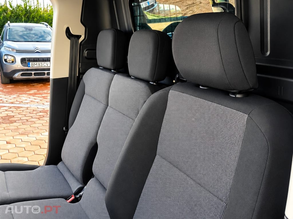 Peugeot Partner 1.5 BlueHDi Asphalt Longa EAT8
