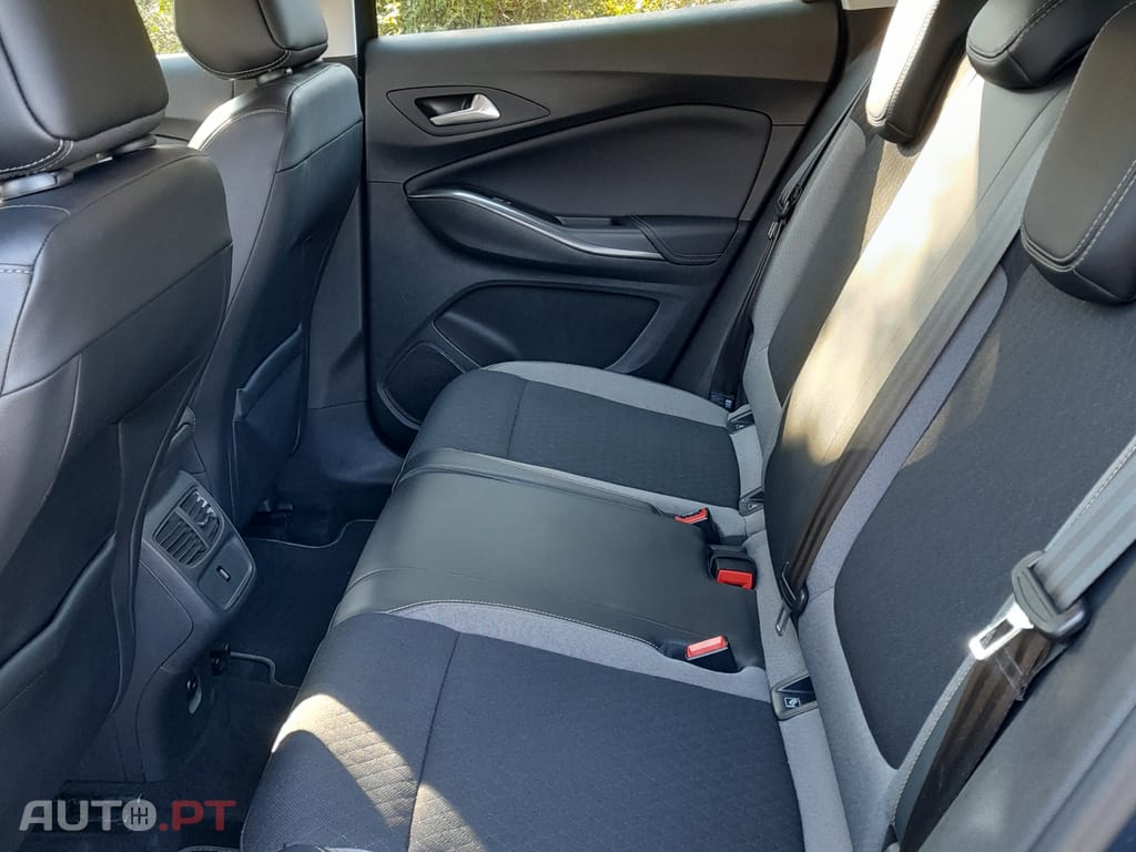 Opel Grandland (X) 1.2 T Business Edition