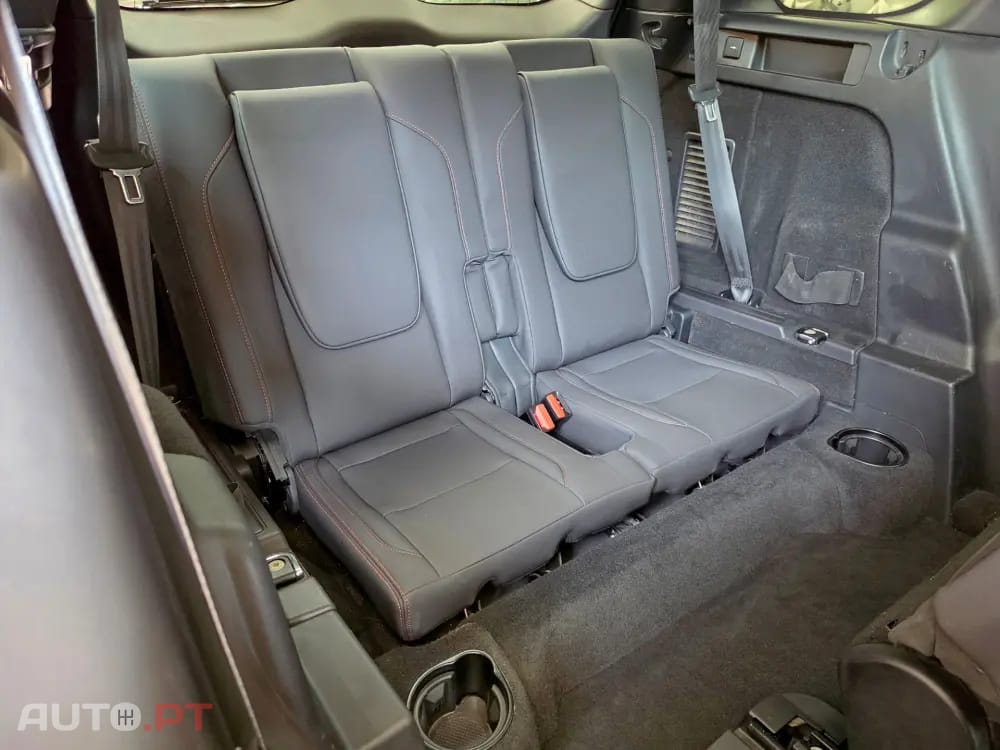 Land Rover Discovery Sport 2.0 eD4 R-Dynamic S 7L