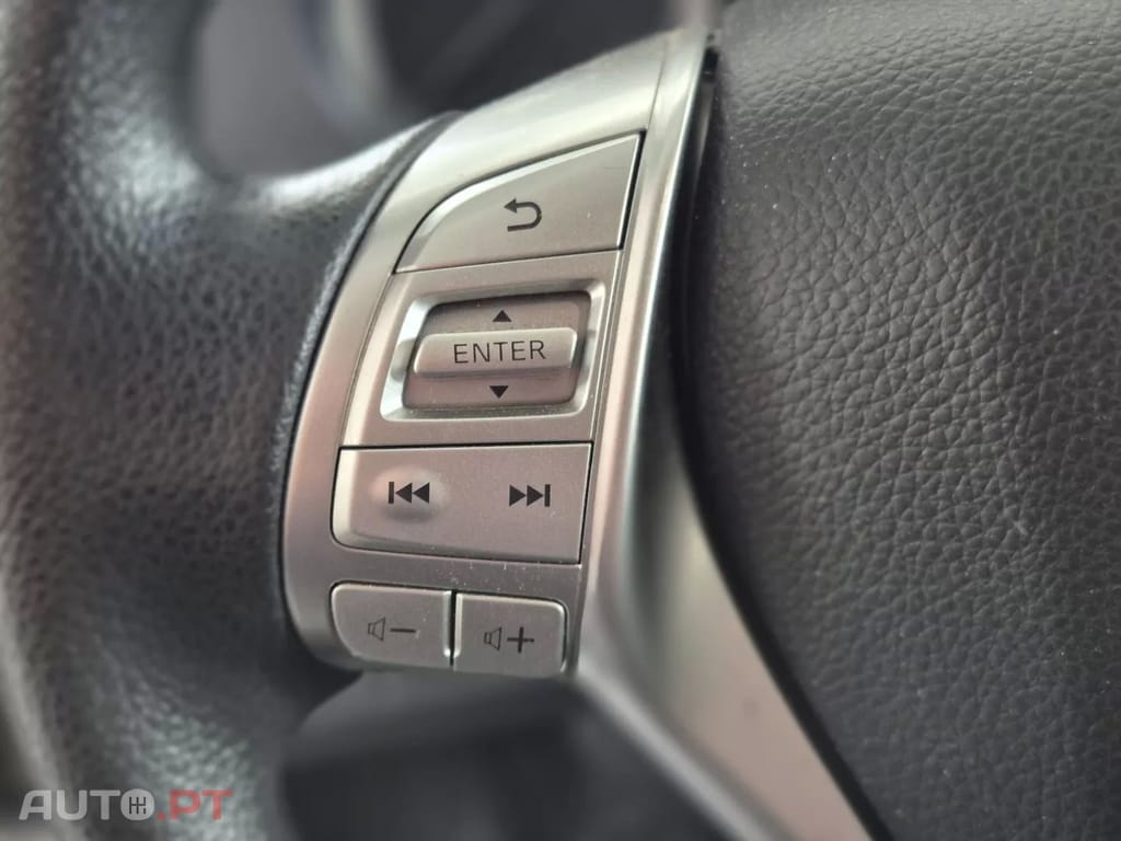 Nissan Navara 2.3 dCi CD 4WD Acenta