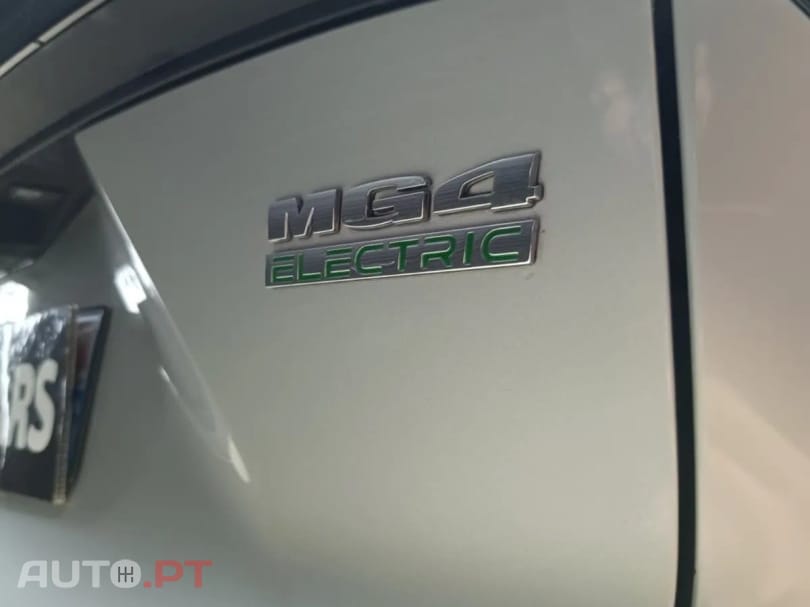 MG MG4 51 kWh Standard