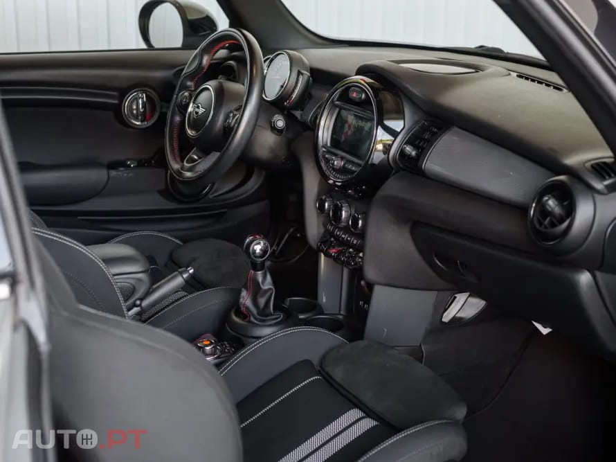 MINI Cooper Cooper D