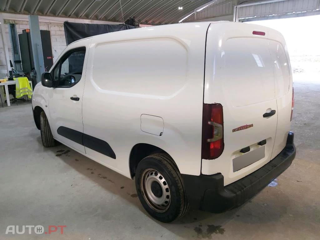 Peugeot Partner 1.5 BlueHDi Premium Standard 3 Lug.  -  IVA Dedutível