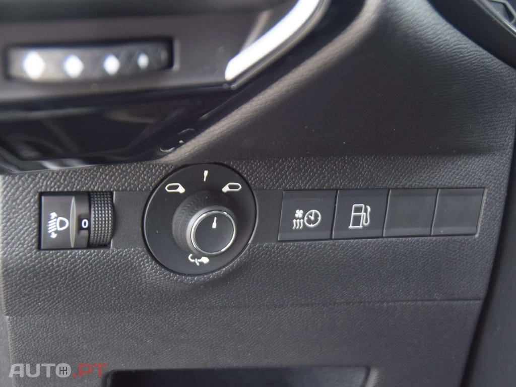 DS DS7 E-Tense Performance Line EAT8