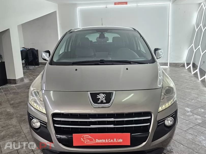 Peugeot 3008 2.0 HDi Hybrid4 88g