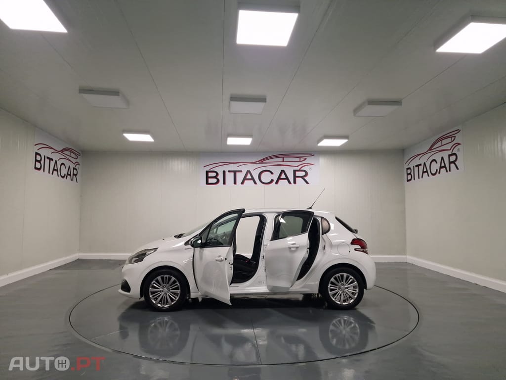 Peugeot 208 1.6 BlueHDi Style