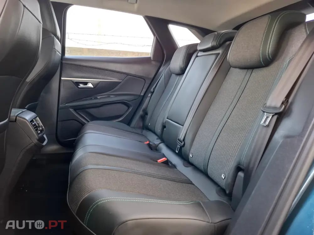 Peugeot 3008 1.5 BlueHDi Allure EAT8