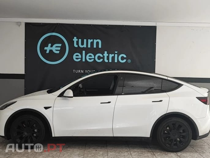 Tesla Model Y Long Range Tração Integral Premium