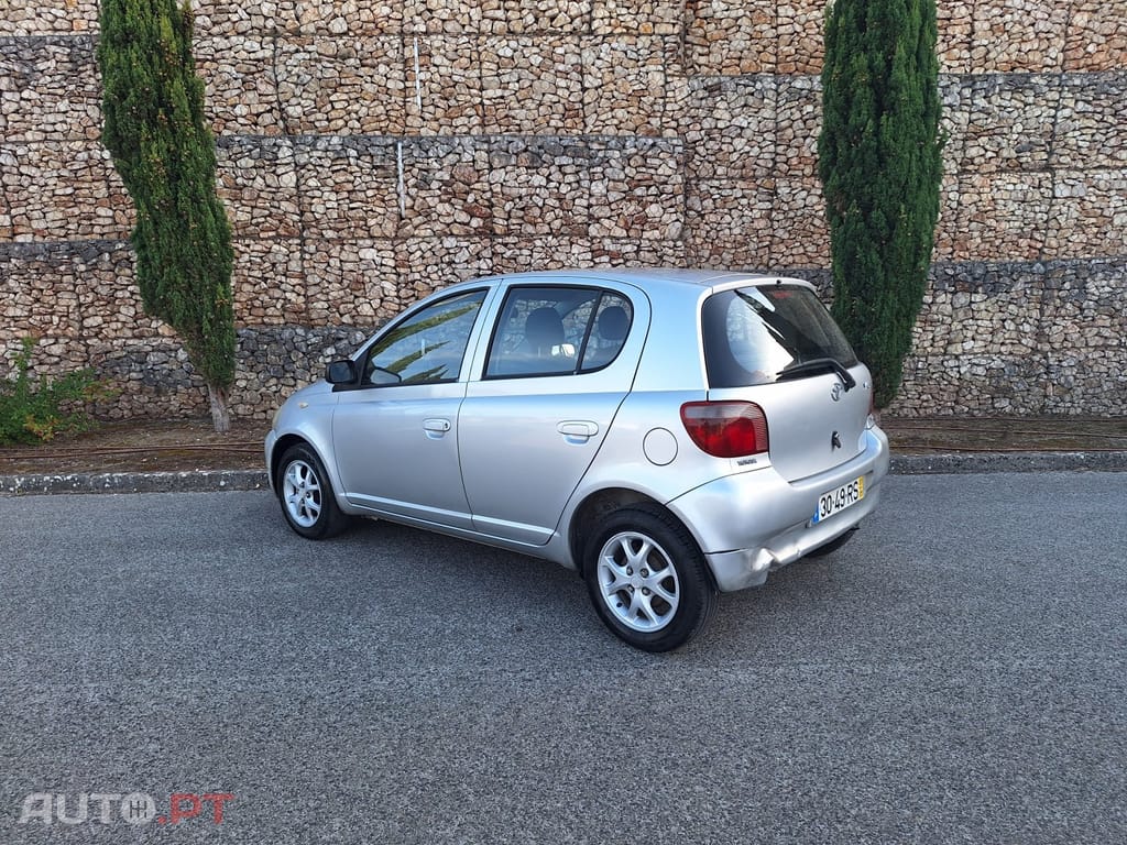 Toyota Yaris 1.0 Luna