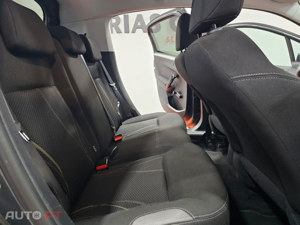 Peugeot 208 1.4 HDi Access