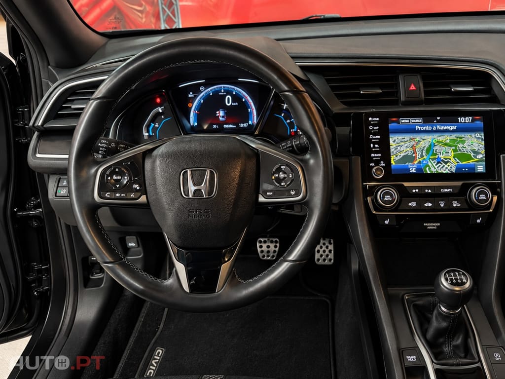 Honda Civic 1.0 i-VTEC Elegance Navi
