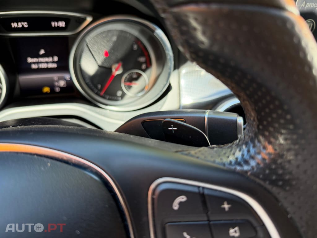 Mercedes-Benz CLA 200 D
