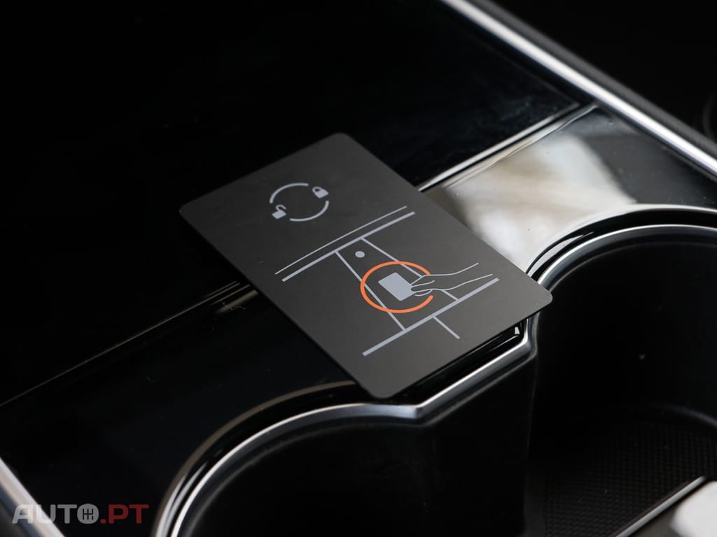 Tesla Model 3 Long-Range Dual Motor AWD
