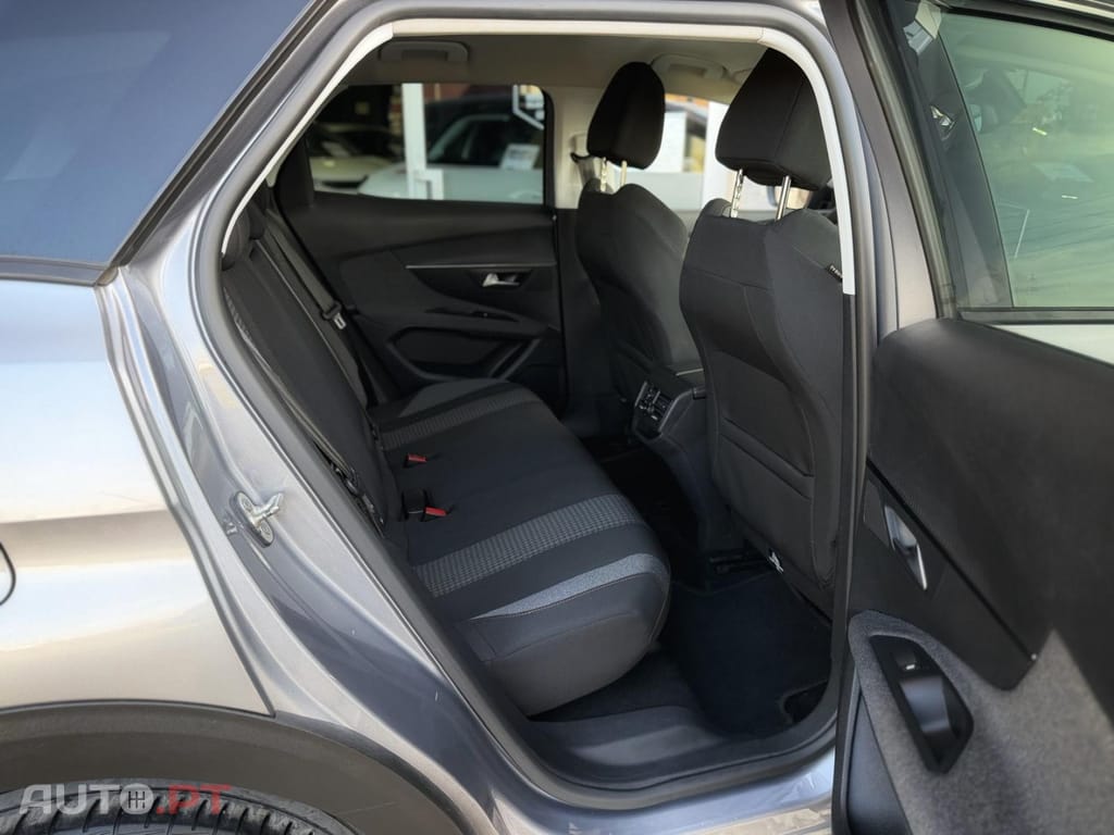 Peugeot 3008 1.5 BlueHDi Active