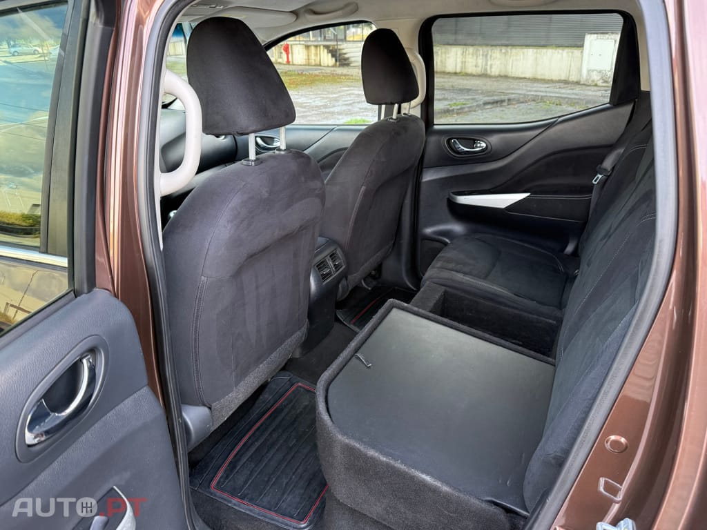 Nissan Navara 2.3 dCi CD 4WD N-Connecta Nav+Barras