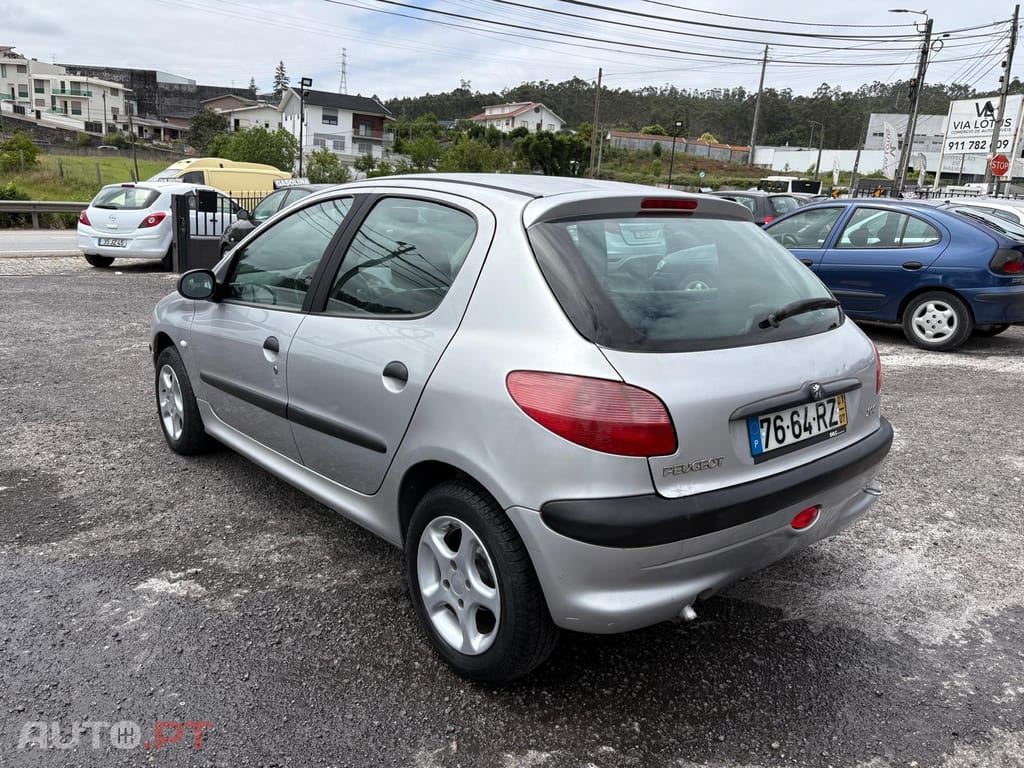 Peugeot 206 1.1 Color Line