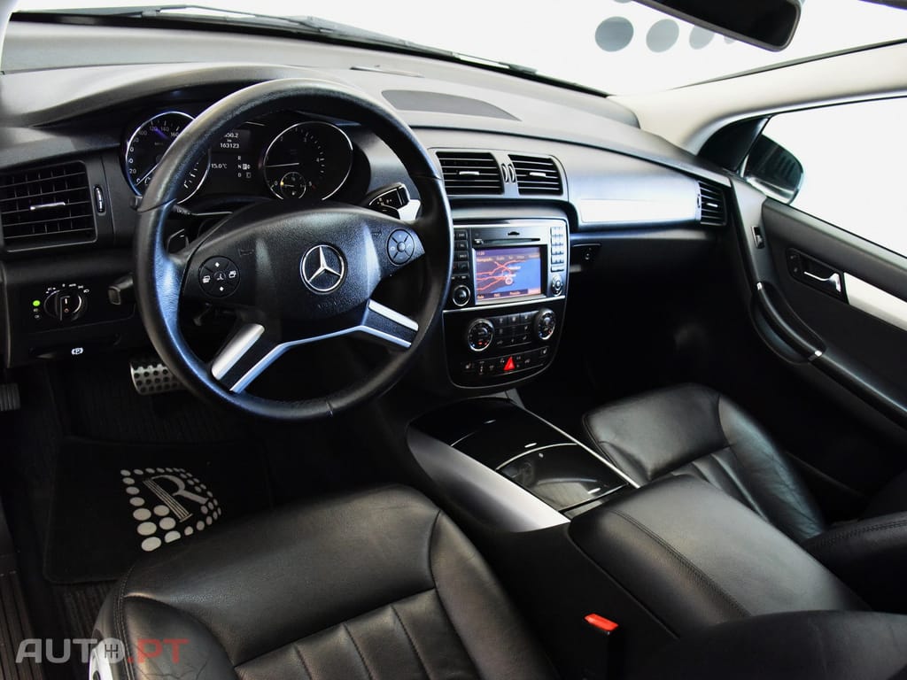 Mercedes-Benz R 320 CDi 4-Matic