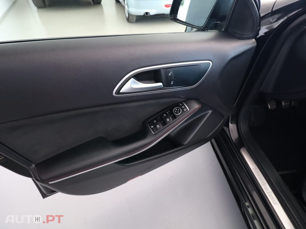 Mercedes-Benz A 180 CDI AMG Line